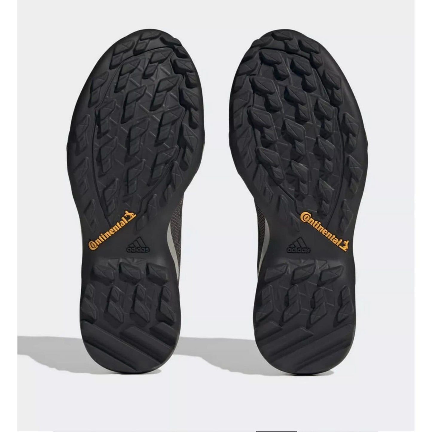 Adidas Terrex AX3 matkajalanõud