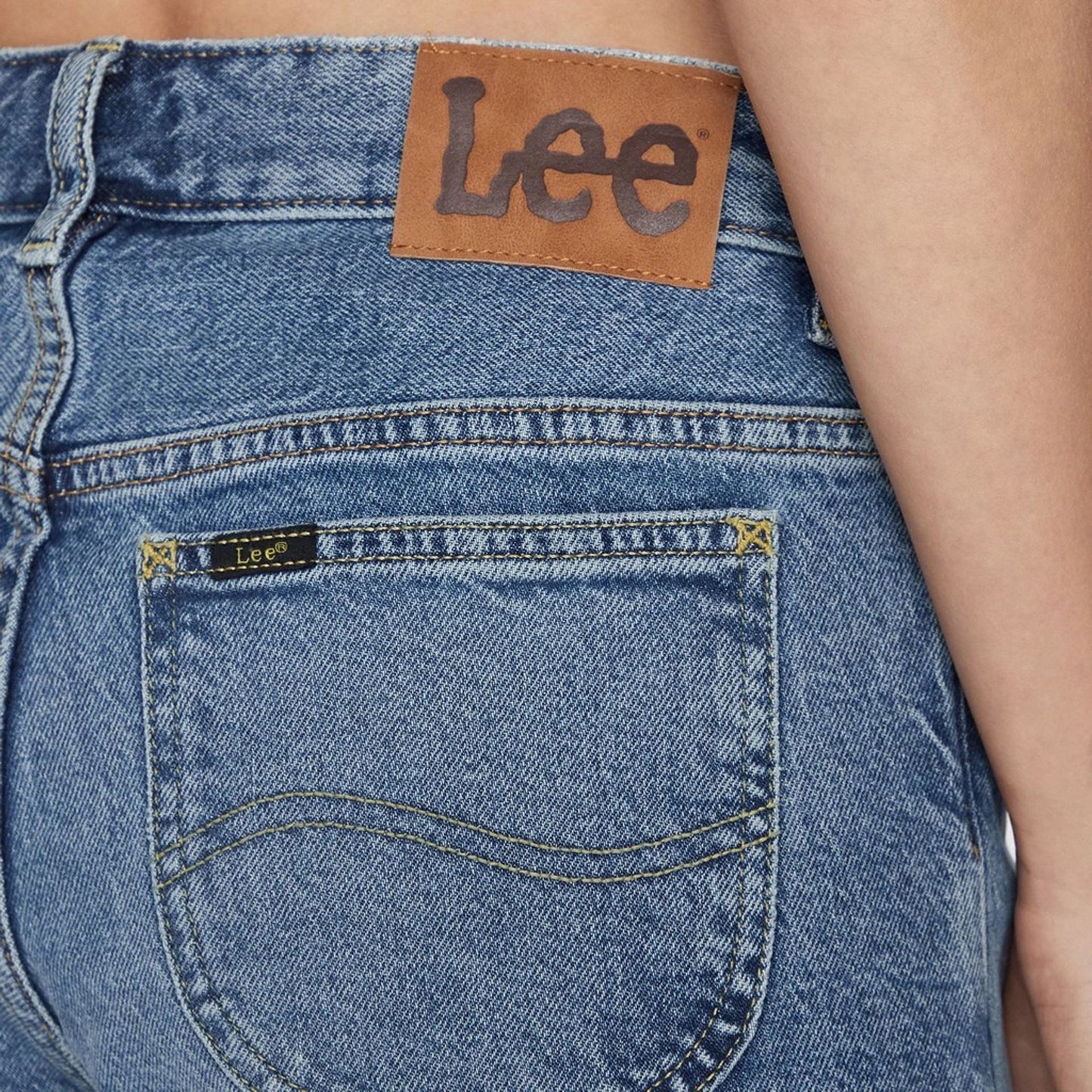 Lee Teksad